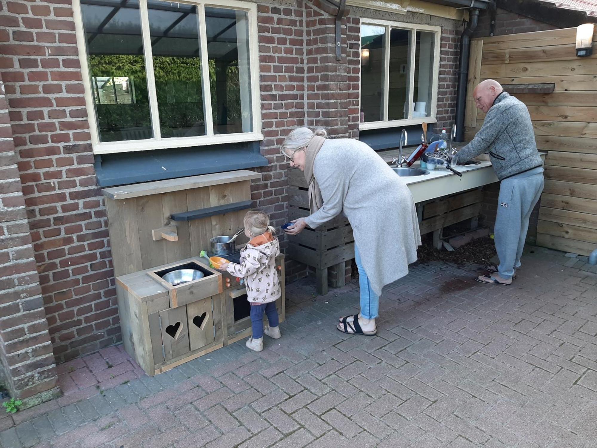 Camping De Tulpenweide Lege Kampeerplaats, Lege Plaats Op Het Gras Zonder Bed Breezand Exterior foto